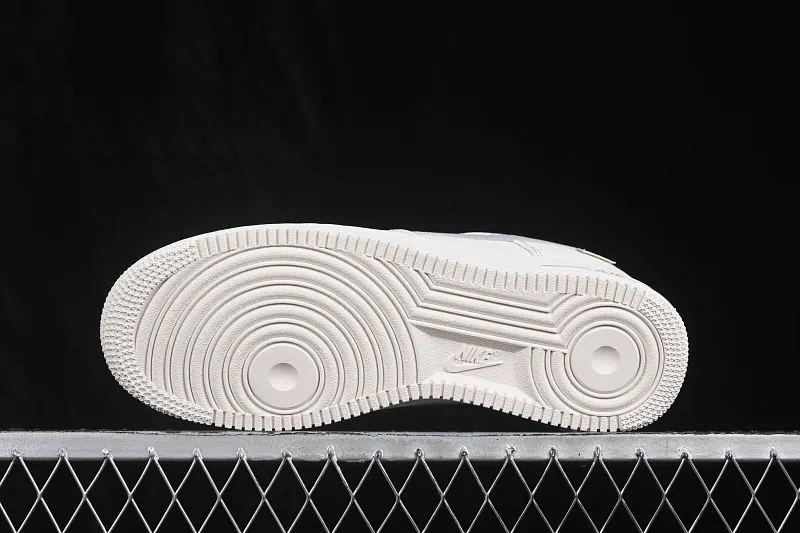 All categories Nk Air Force 1 Air Force series Nk Air Force 1 Low Air Force low-top Nike Air Force 1'07 Low Air Force 1 low-top casual sneakers DN9688-110
